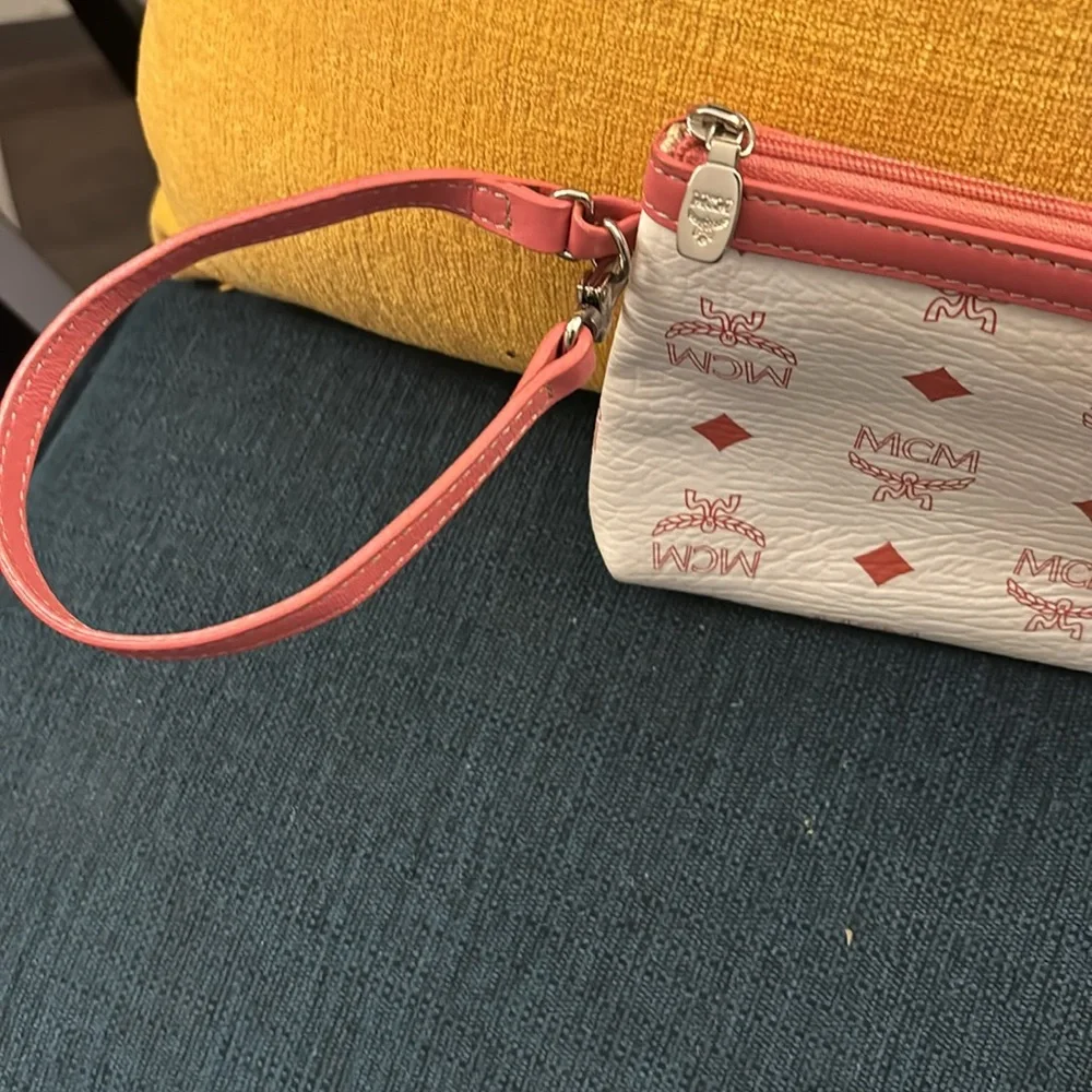 MCM tote - Picture 11 of 12